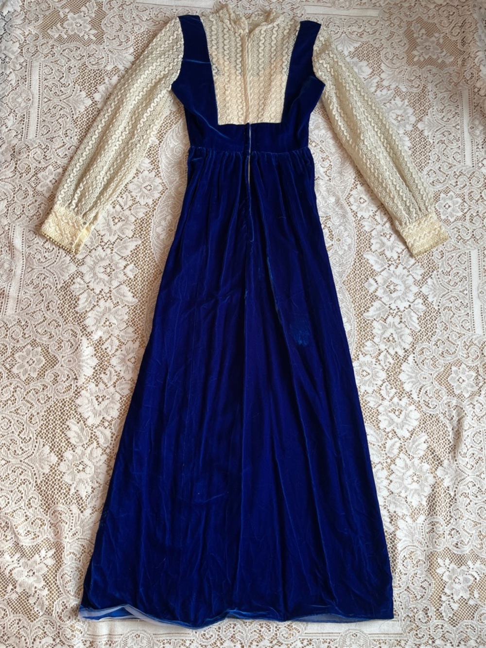 1970's Handmade Velvet Edwardian Revival Maxi Dress, Size 0/2 - Picture 5 of 9